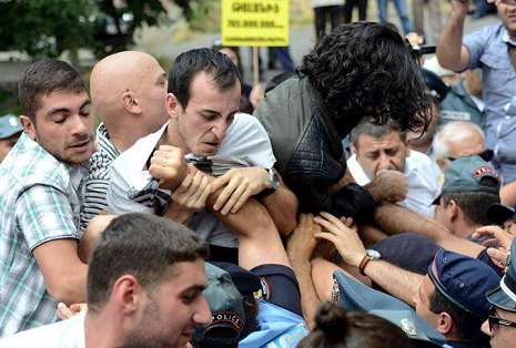 Man Injured in Clashes with Armenian Police Unable to Remember His Name